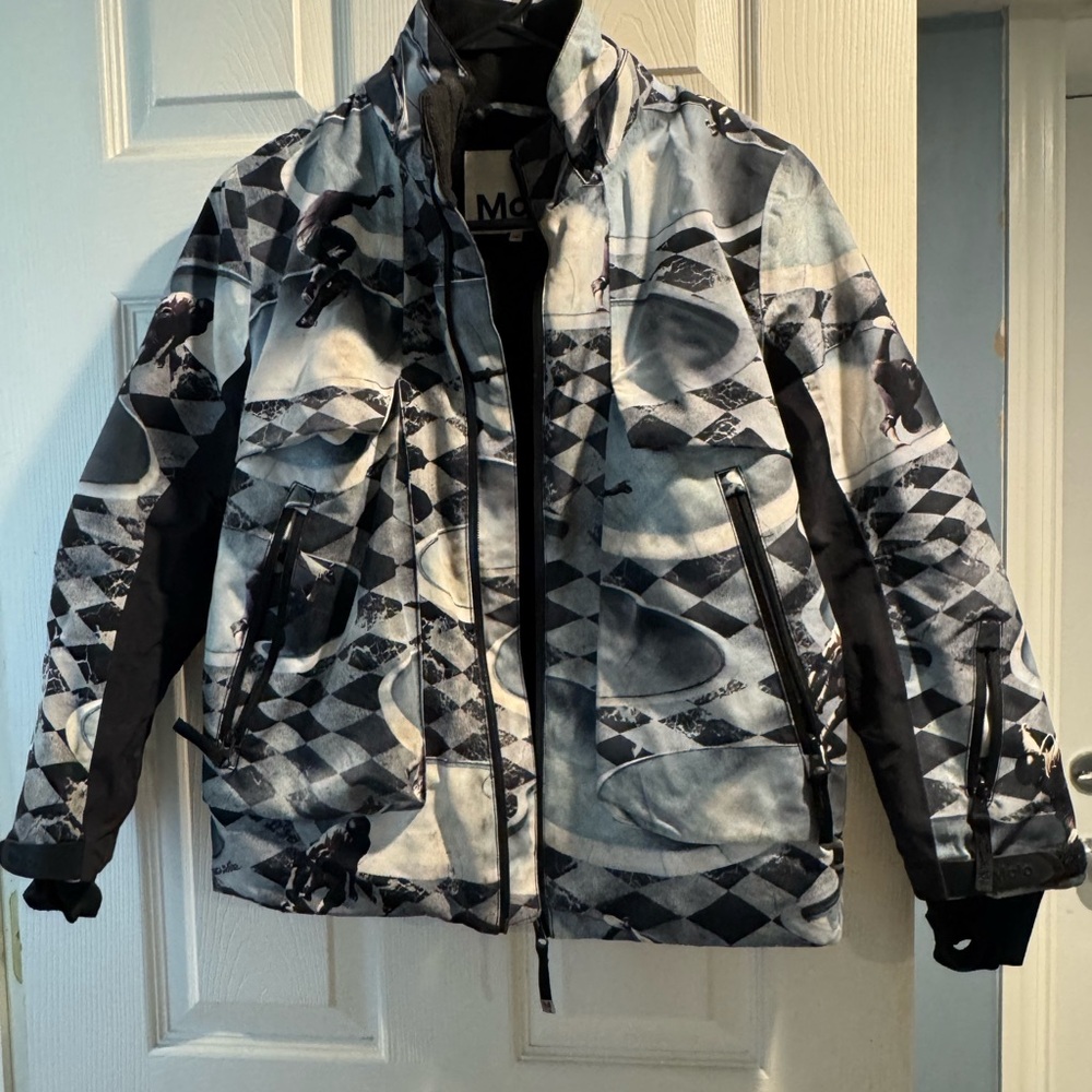 Molo Black and Gray Skateboarder Ski Jacket Insulated Weather-Resistant